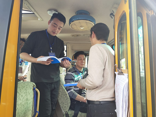 常德市湘北汽車(chē)運(yùn)輸有限公司,常德包車(chē)客運(yùn),常德旅游服務(wù),校車(chē)服務(wù)